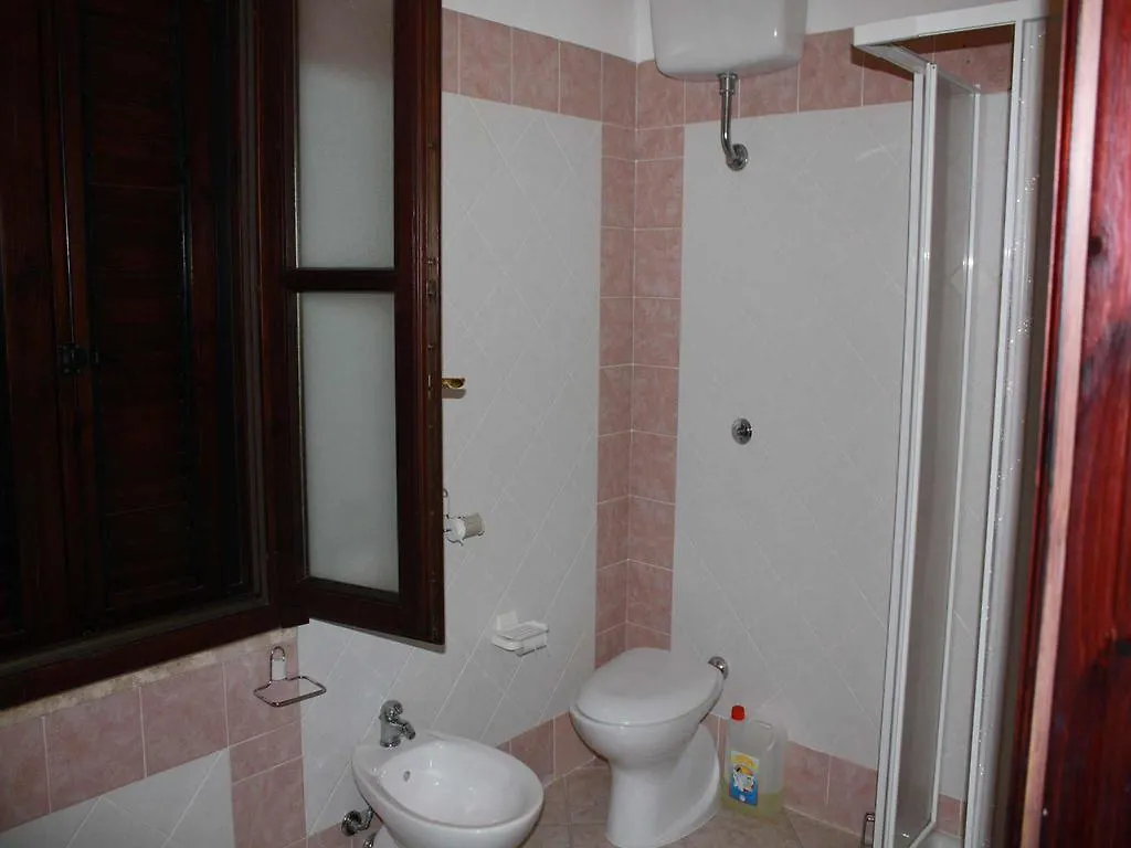 Porto Frailis Villa Àrbatax 0*,