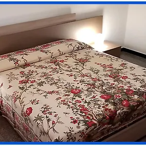 https://la-casa-di-anna-a-due-passi-dal-mare-e-non-solo.hotelitalianriviera.com